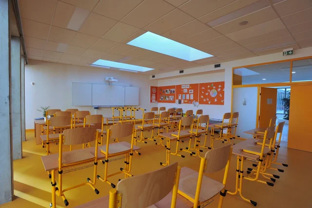 Vědkyně SYRI zkoumající podmínky vzdělávání vystoupila v Českém rozhlase