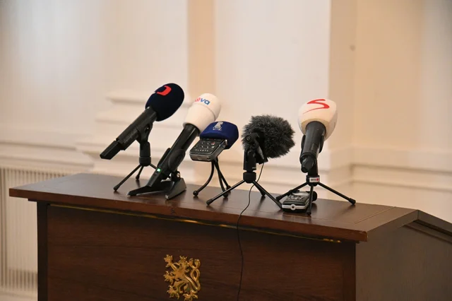Média častěji spojovala populisty s tvrzeními o pravdivosti